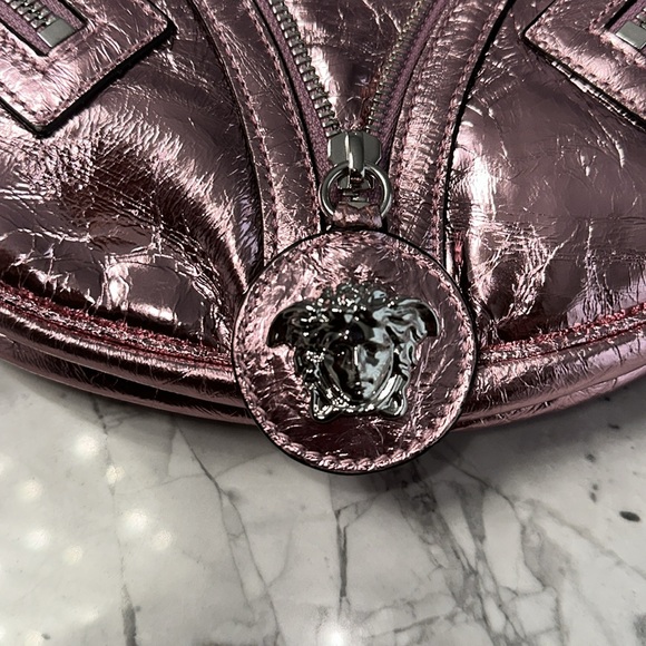 NWT Versace La Medusa repeat metallic-effect bag - Picture 3 of 16